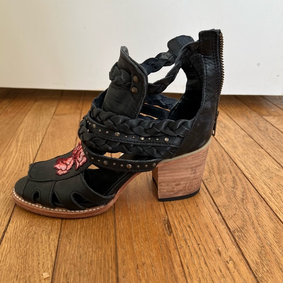 Freebird by Steven Black and Pink Heeled Boots - Picture 2 of 3